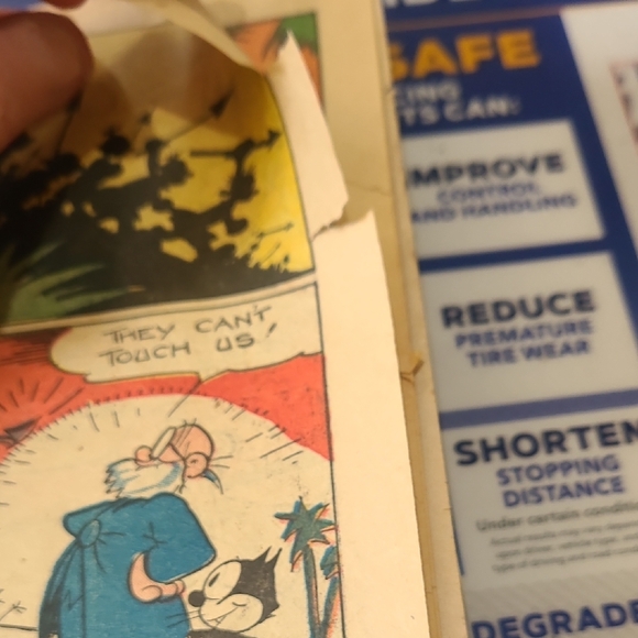 Comic Book - Picture 6 of 11